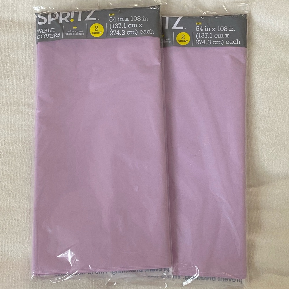 Spritz table covers